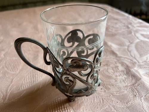 Antikes teeglas mit - teeglas, halterung