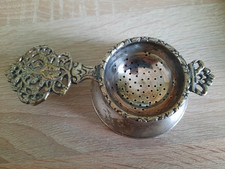 Teesieb mit Untersetzer