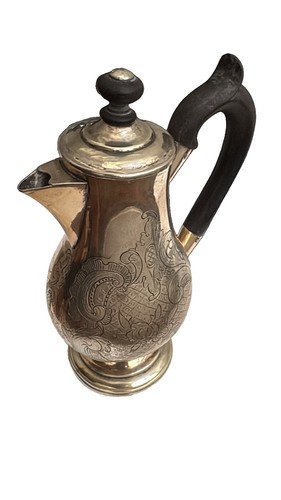 Versilberte kaffeekanne mit - versilberte,