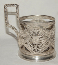 Filigraner Teeglashalter